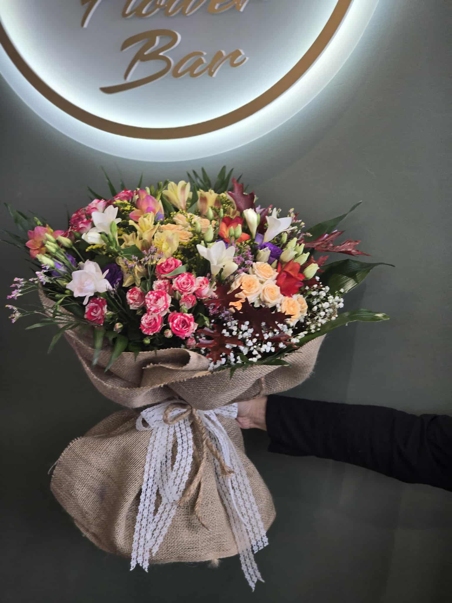 Класически Букет Рози в Кутия